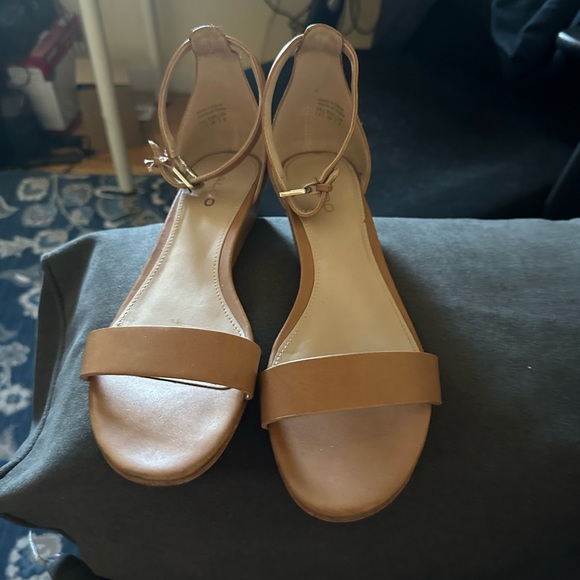 Beautiful  Aldo sandals in size 7.5 US - Picture 5 of 6